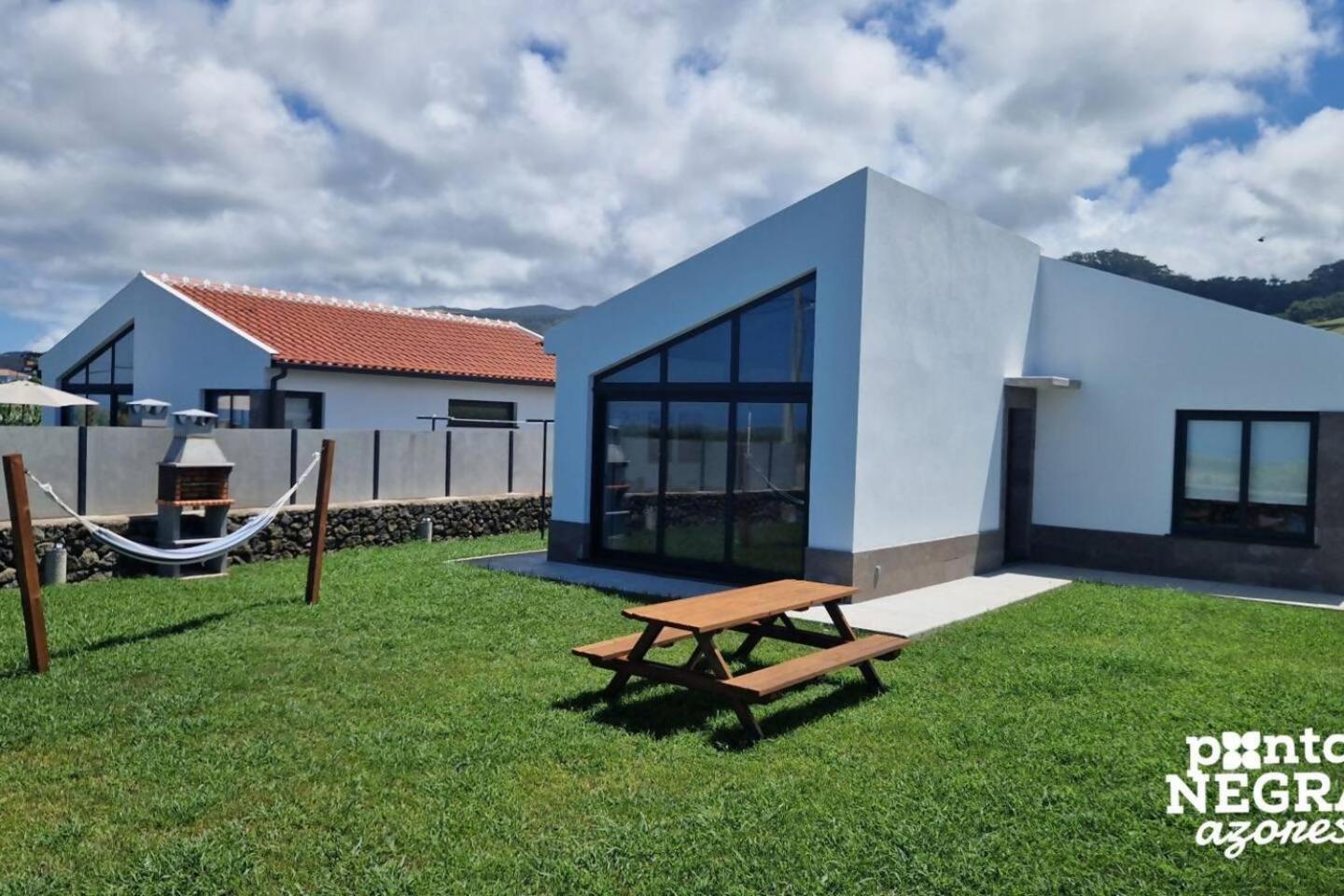 Photography House By Pontanegraazores Altares Buitenkant foto