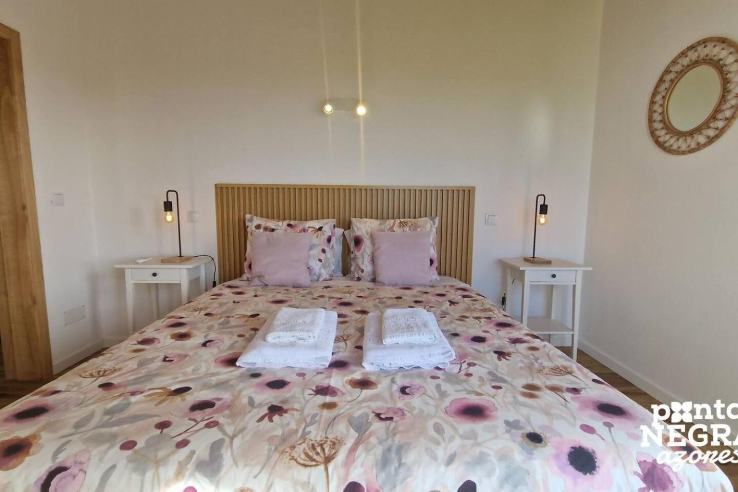Photography House By Pontanegraazores Altares Buitenkant foto